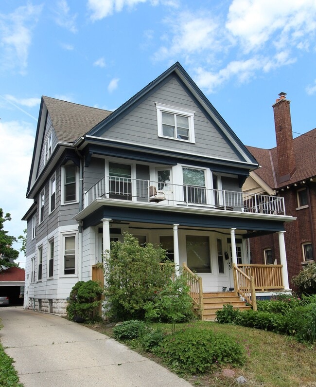 Building Photo - 2837 N Frederick Ave