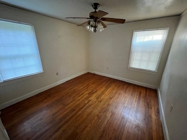 Building Photo - 561 Broadmoor Dr