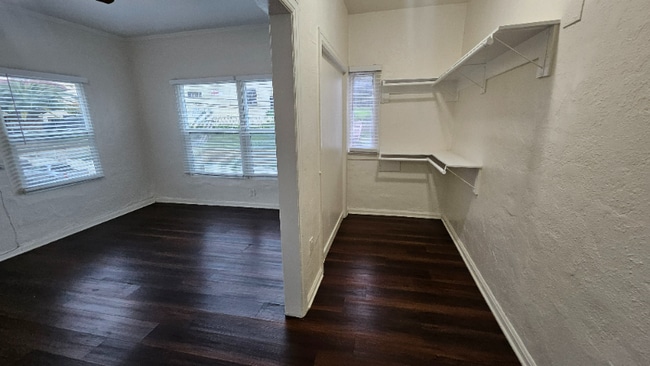 Photo - 1216 W Court St Apartment