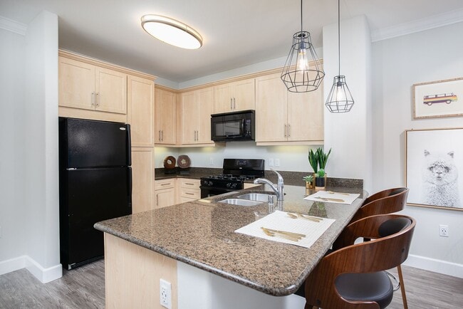 Building Photo - Stadium House Apartments