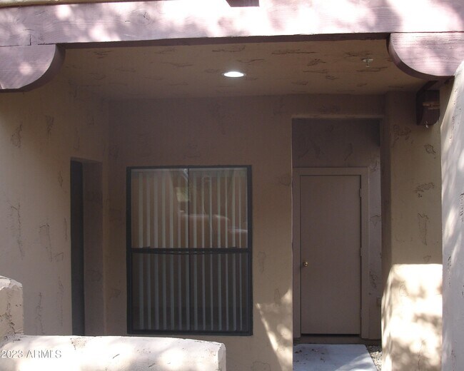 Building Photo - 1351 N Pleasant Dr