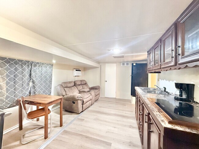 Foto del edificio - 910 Polk St