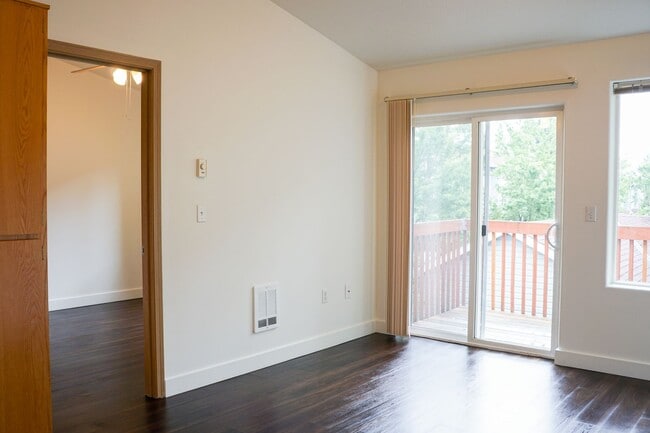 Photo - Top-Floor 1 Bdr w/ Private Balcony Ready Now! Apartment