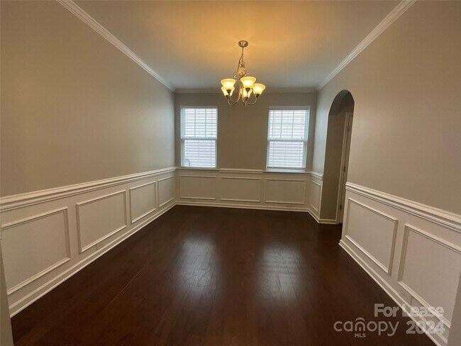 Building Photo - 1109 Wainscott Dr