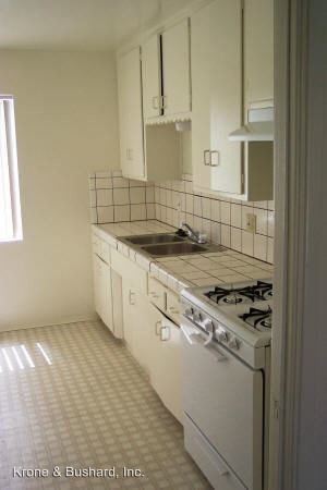 Building Photo - 573 Flower St