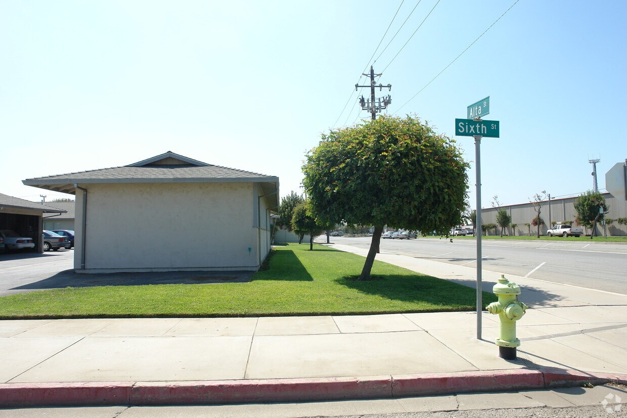 Foto del edificio - 10 6th St