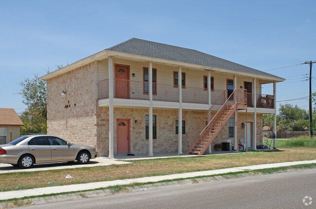1025 E Washington St Harlingen, TX 78550 Rentals