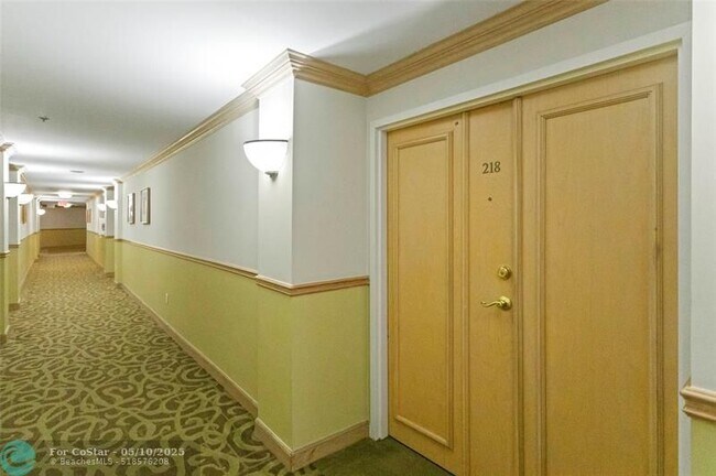 Foto del edificio - 9805 NW 52nd St