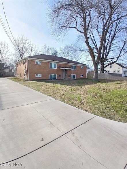 Primary Photo - 909 Cook Ave