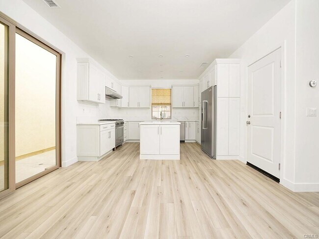 Foto del edificio - 120 Messenger