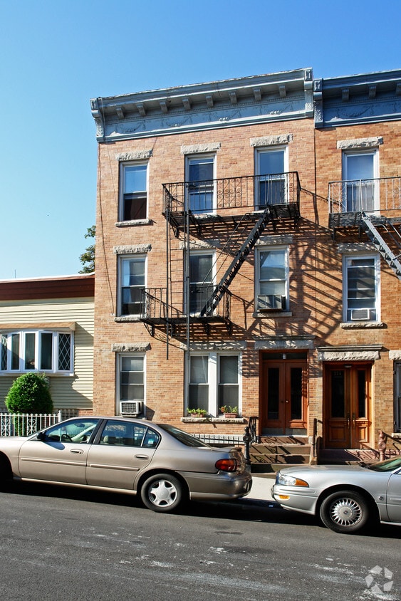 Building Photo - 356 21st St