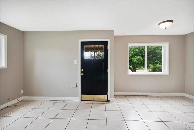Building Photo - 76 S Canosa Way