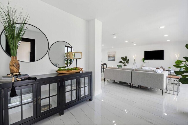 Foto del edificio - 1200 SW 8th St