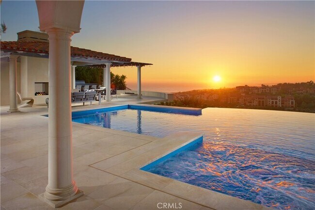 Building Photo - 3 Del Mar
