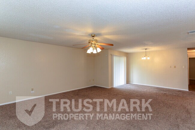 Foto del edificio - 2110 El Dorado Dr