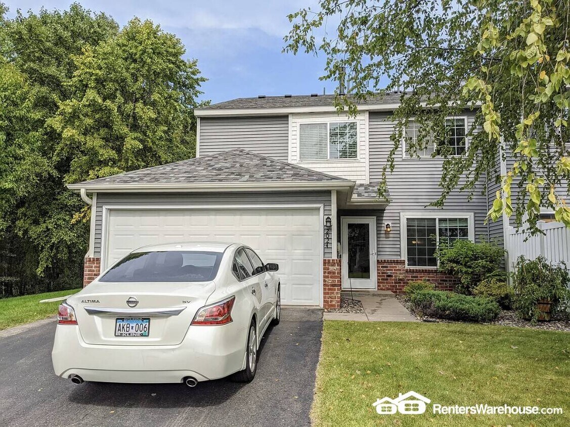 Foto principal - 2024 Gresham Ave N