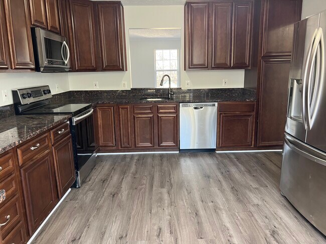 Building Photo - 209 Potomac Hills Dr