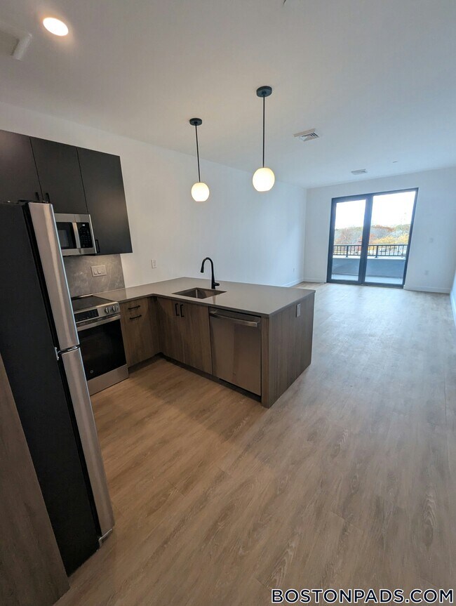 Building Photo - 199 Gardner St