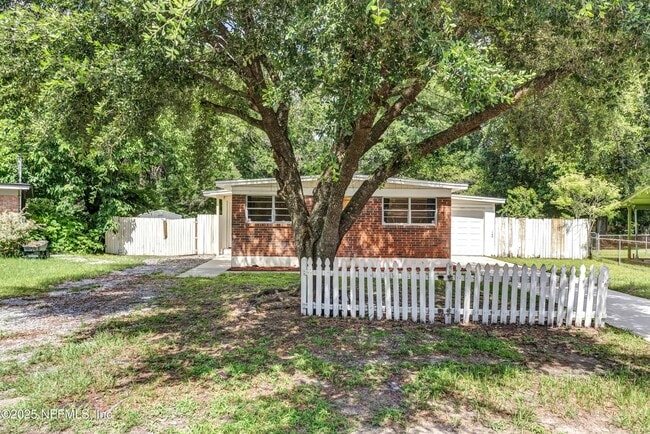 Building Photo - 4407 Melvin Cir E