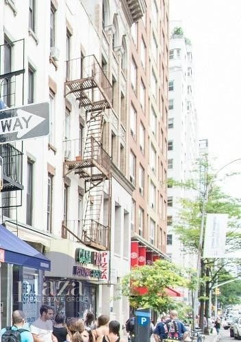 Primary Photo - 1425 3rd Ave