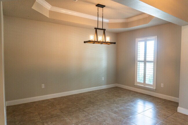 Building Photo - 4644 Chanan Dr