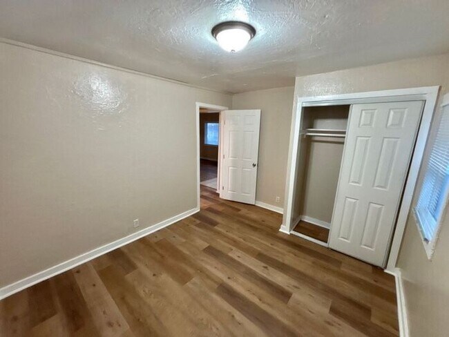 Foto del edificio - Great 2 Bed 1 Bath House in Richmond -- AVAILABLE NOW!