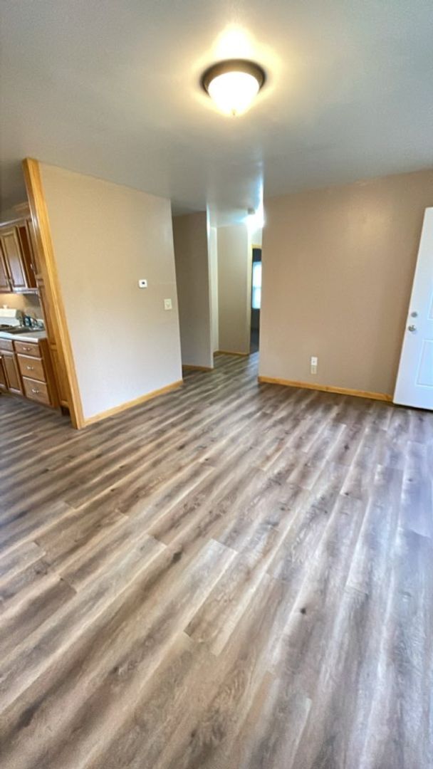 Building Photo - Renovated 2-bedroom, 1-bath single family ...