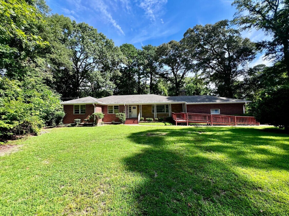 Foto principal - STUNNING home with fully finished BASEMENT!!!