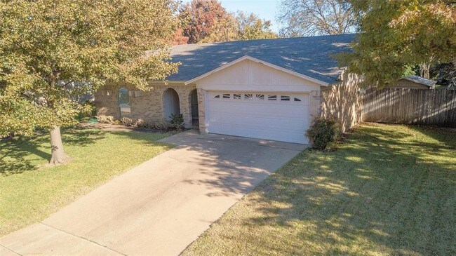 Building Photo - 6467 Westrock Dr