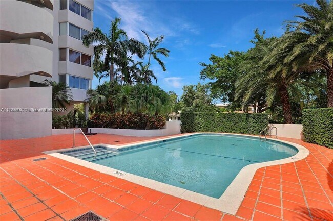 Foto del edificio - 2400 SW 3rd Ave