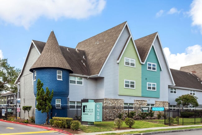 Building Photo - Stonehaven at the Galleria