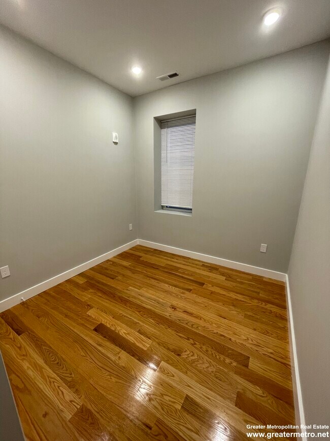 Foto del edificio - 559 E 4th St