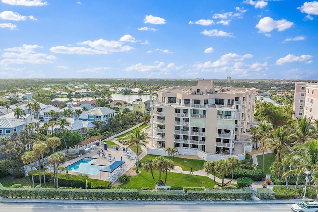 Building Photo - 176 Helios Dr
