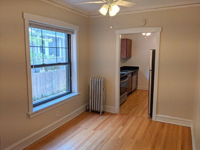 Dining room - 806 Sherman Ave