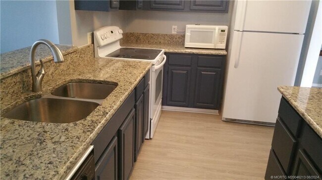 Foto del edificio - 2370 NE Ocean Blvd