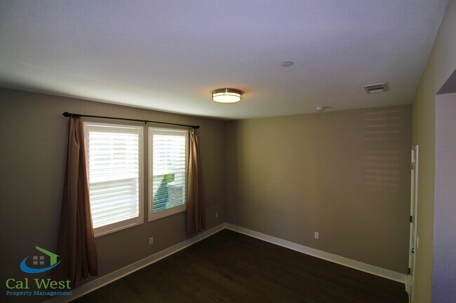Building Photo - $1795 – In-Law Studio Unit in Newer Commun...
