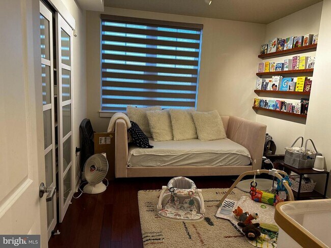 Foto del edificio - 11760 Sunrise Valley Dr