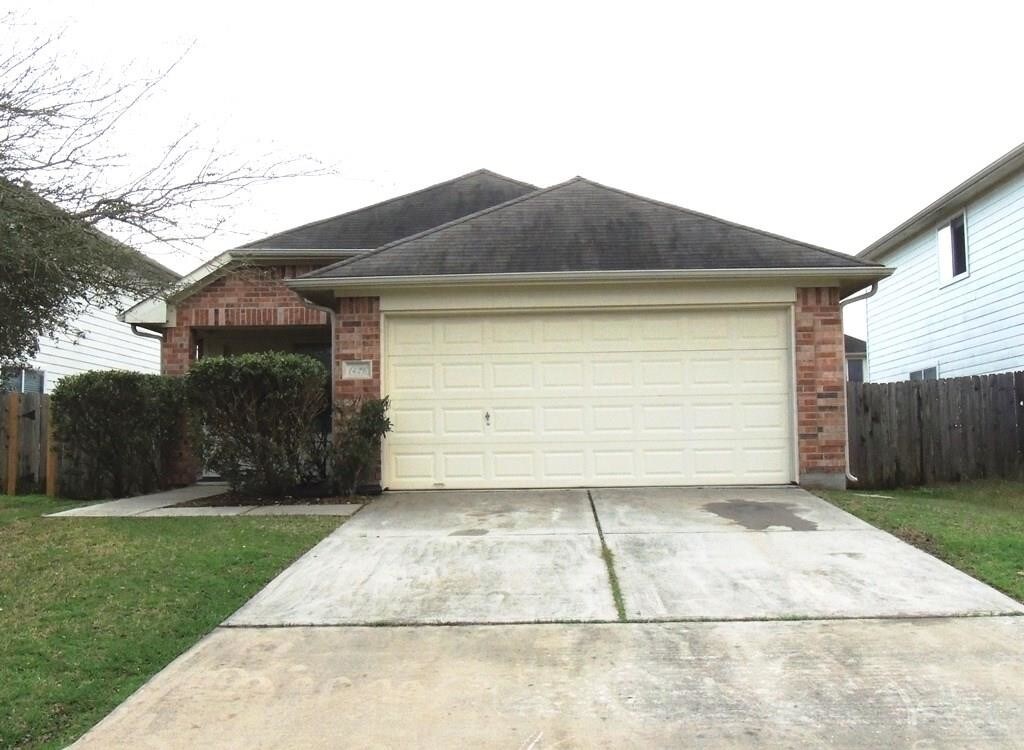 Primary Photo - 1426 Hallcroft Ln
