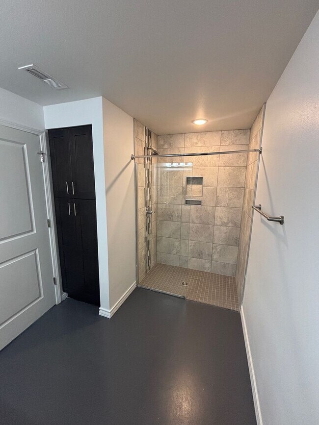 Interior Photo - Renaissance Pointe