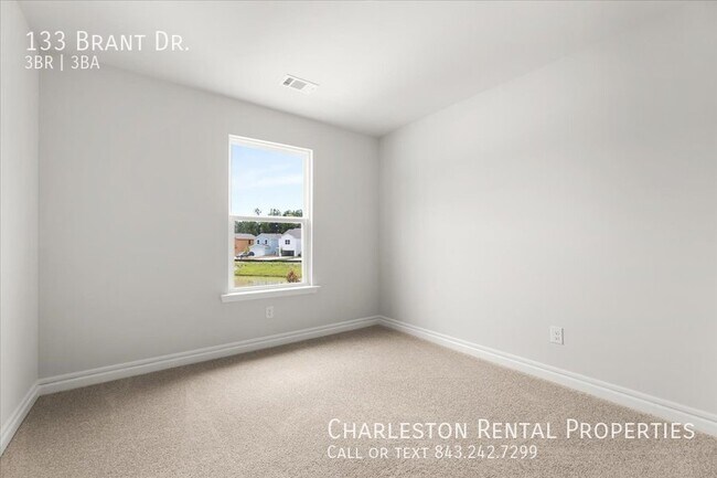 Foto del edificio - 133 Brant Drive