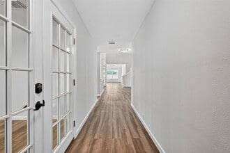 Building Photo - 14934 Sugar Falls Ct