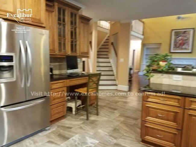 Foto del edificio - 215 Amesdale Ct