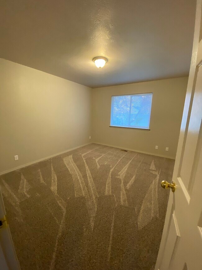 Foto del edificio - 2561 W Berkley Ln