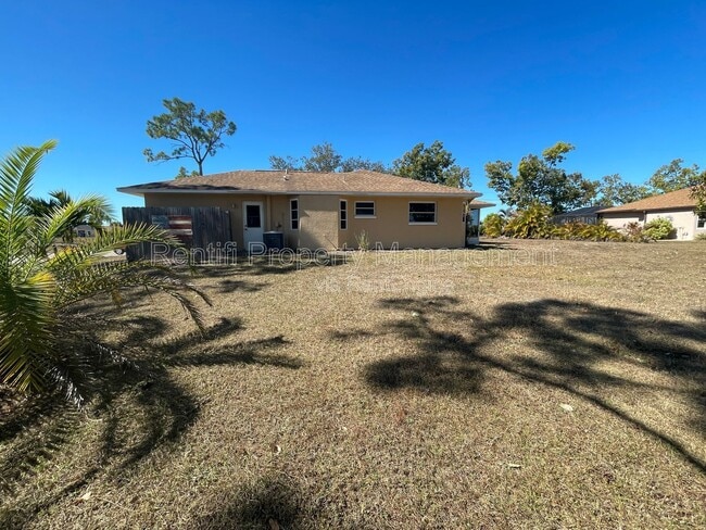 Photo - 25486 Avillas Ct House