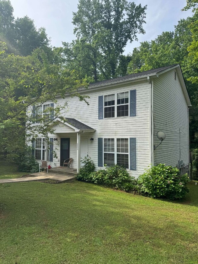 Foto del edificio - Spacious duplex available in Flowery Branch