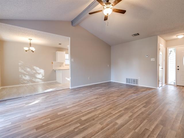 Foto del edificio - 2801 Ridge Rd N