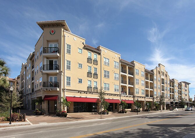 Foto principal - 710 N Howard Ave