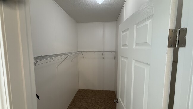 Building Photo - 503 BLUE GINGER Ln