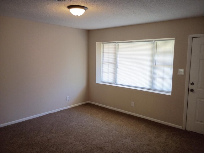Building Photo - 3410 Arden Ct