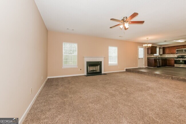 Foto del edificio - 369 Kentwood Springs Dr